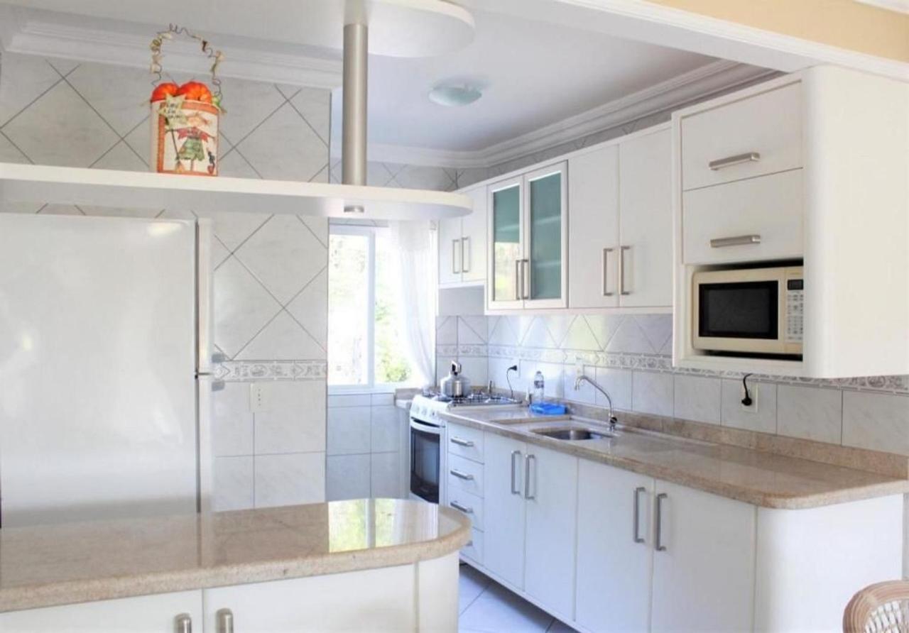 Apartamento inteiro 3 quartos no condomínio solar das bromelias Bombinhas Exterior foto