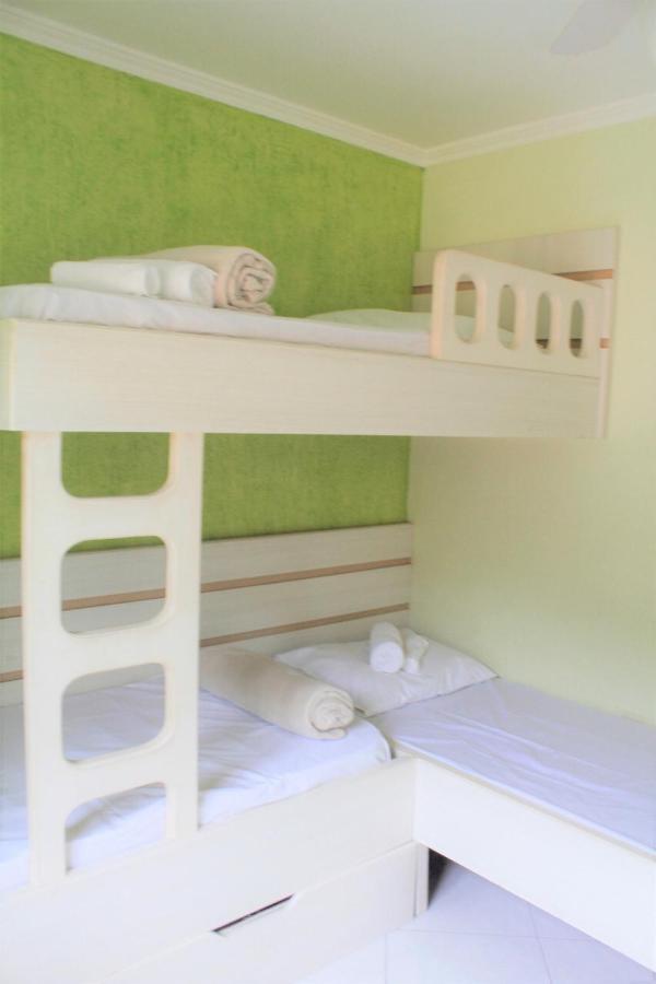 Apartamento inteiro 3 quartos no condomínio solar das bromelias Bombinhas Exterior foto