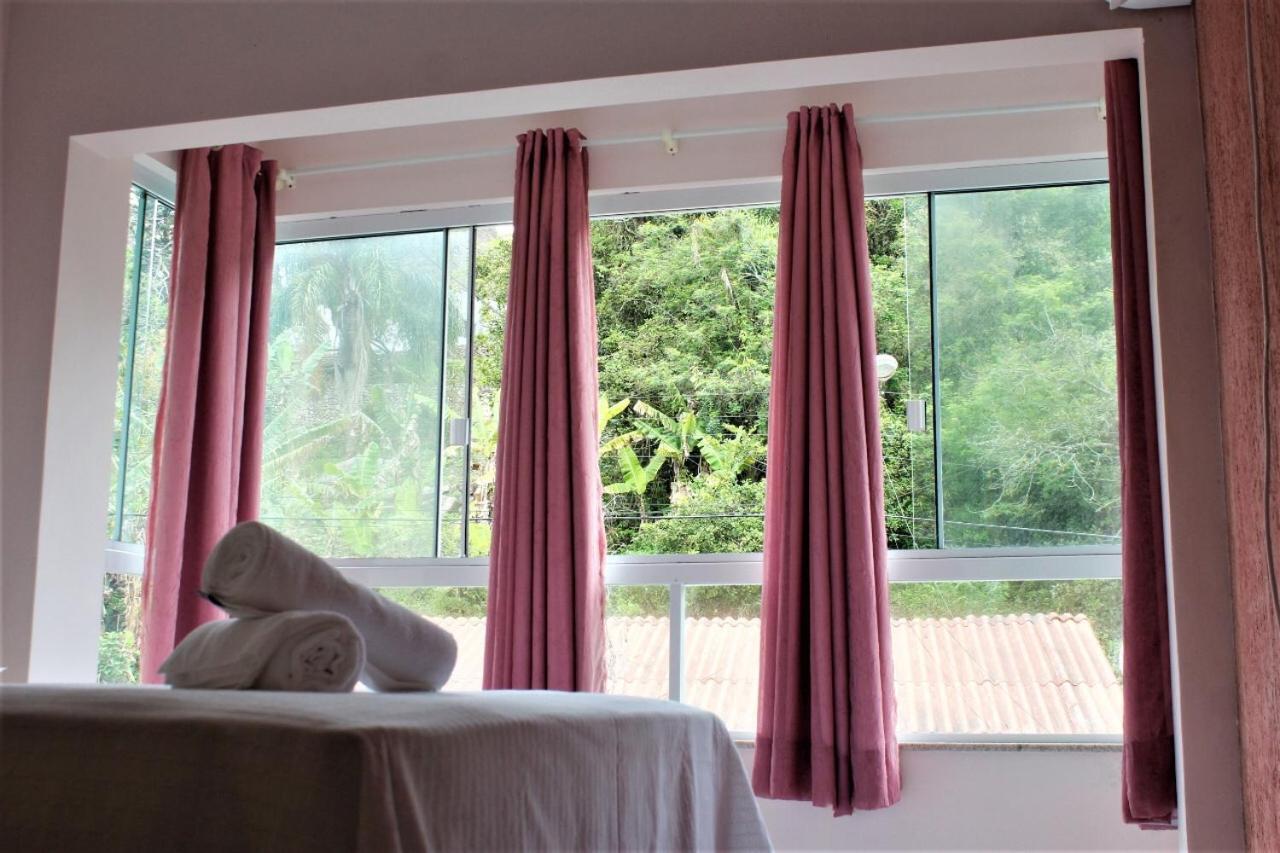 Apartamento inteiro 3 quartos no condomínio solar das bromelias Bombinhas Exterior foto